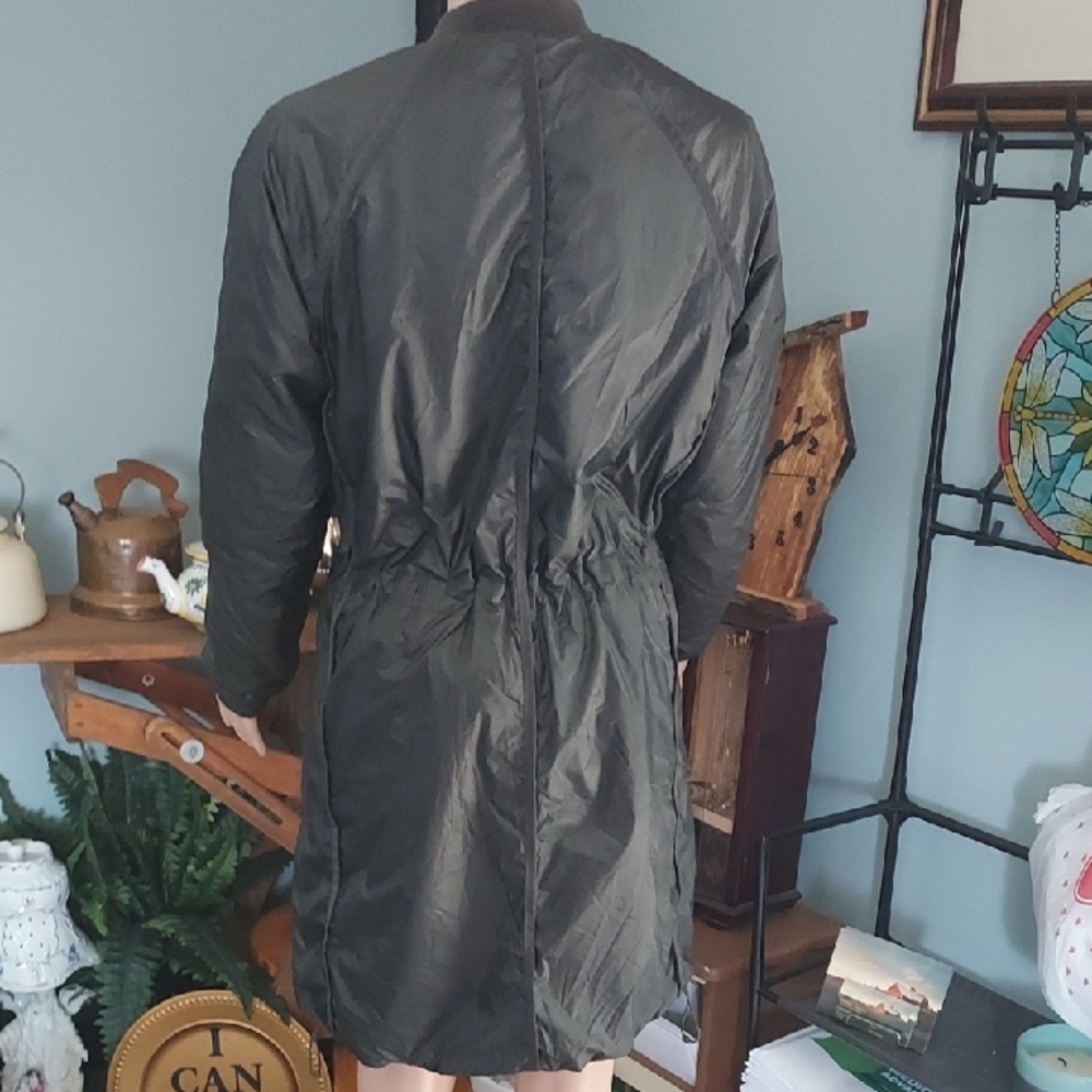 Athleta Women's Summit Primaloft Puffer Jacket - Picture 3 of 4